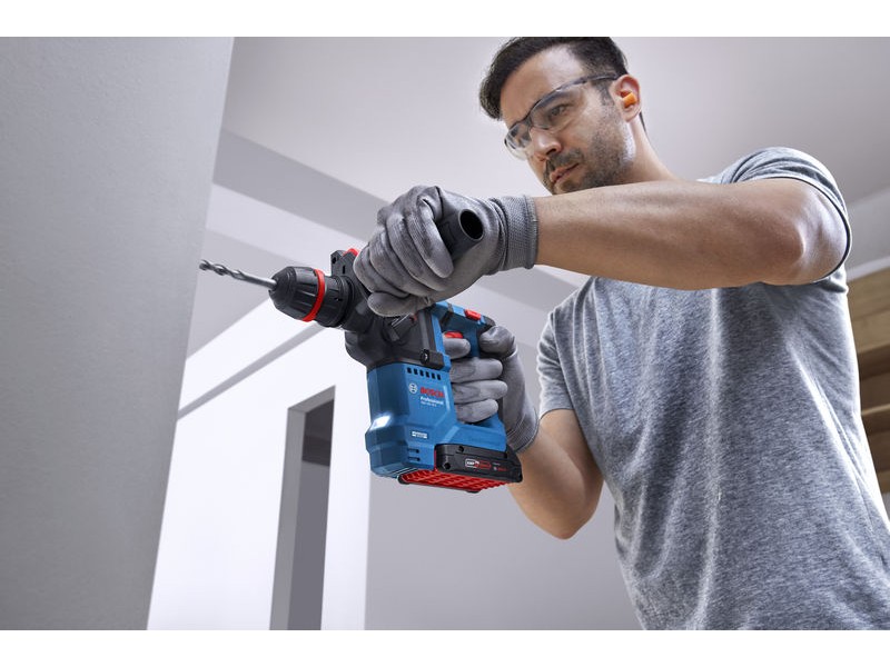 Akumulatorsko vrtalno kladivo Bosch z vpenjalno glavo ONECHUCK GBH 18V-18 X, 0611927101